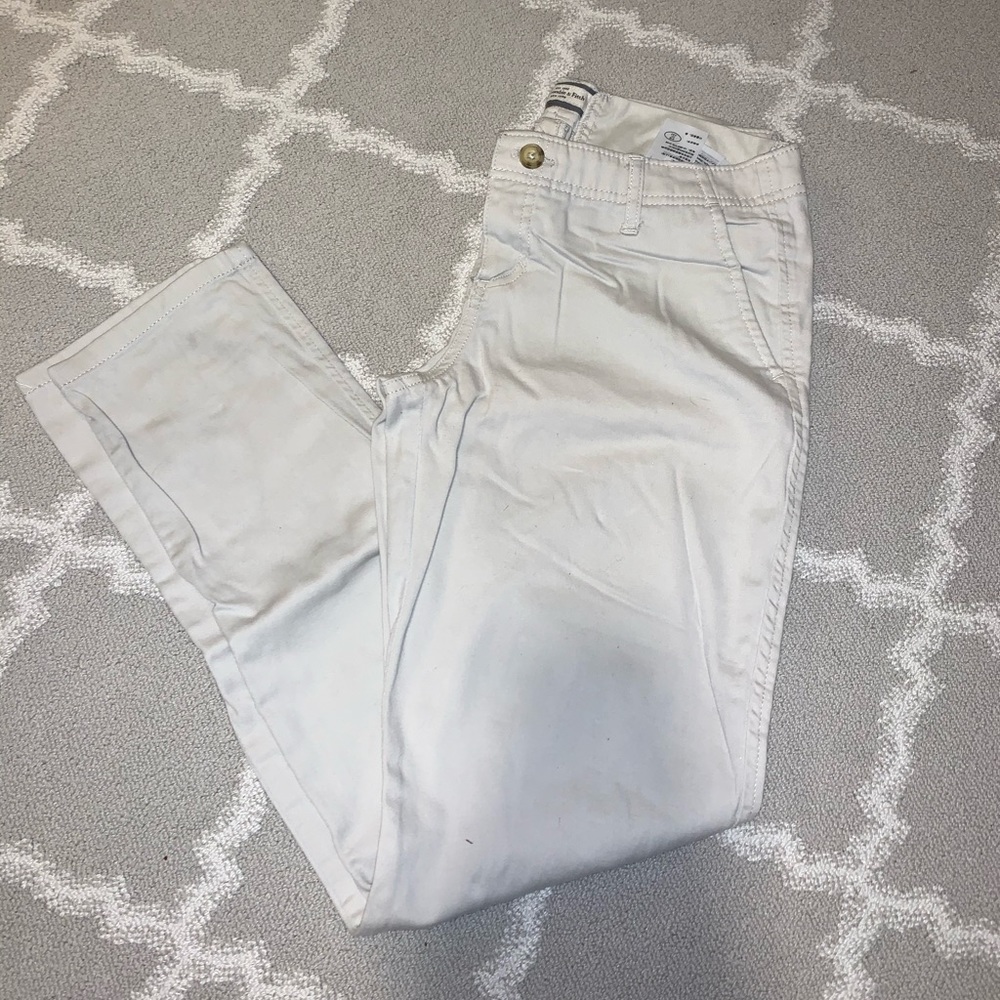 A&F CHINO PANTS